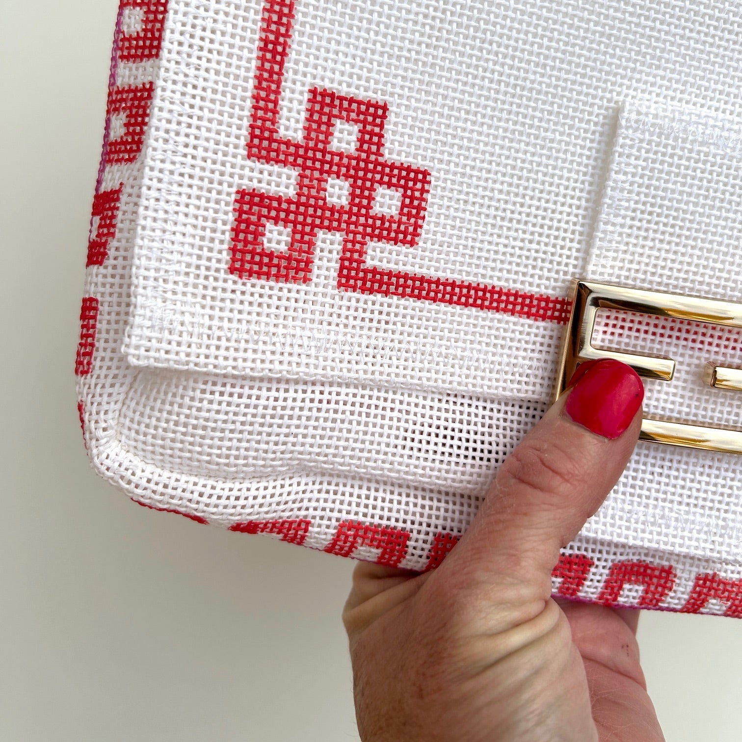 Red and pink needlepoint bag pattern